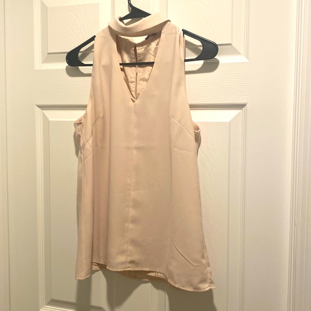 Womens Buckle top